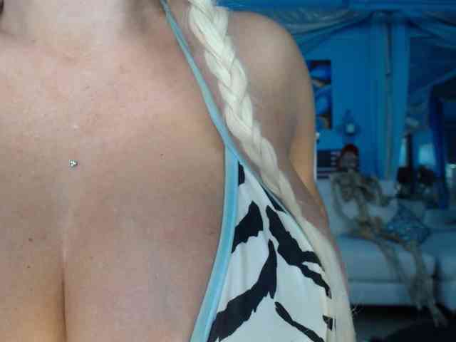 adrianna_fox webcam
