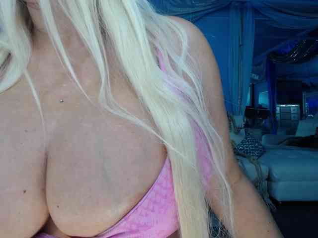 adrianna_fox webcam
