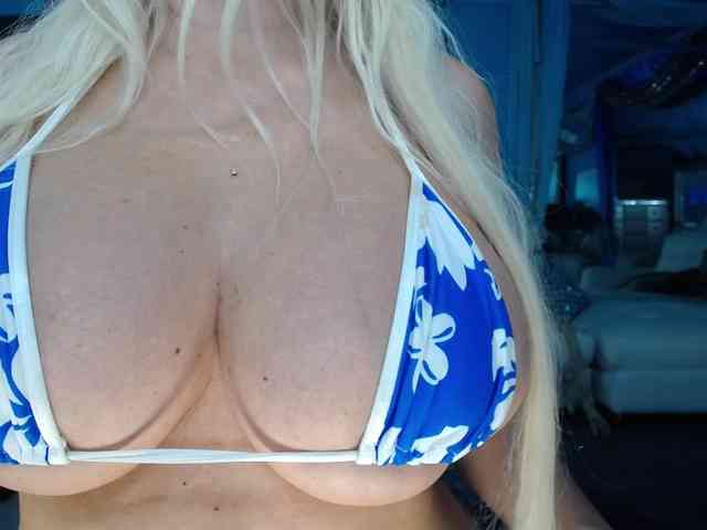 adrianna_fox
