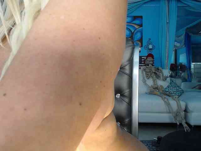 adrianna_fox webcam