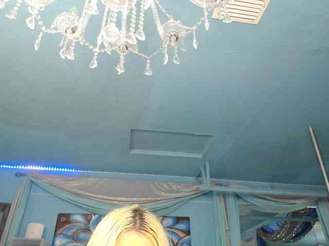 adrianna_fox webcam