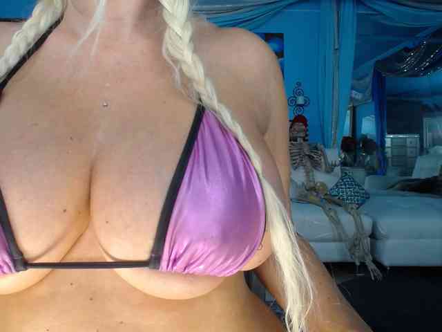 adrianna_fox webcam