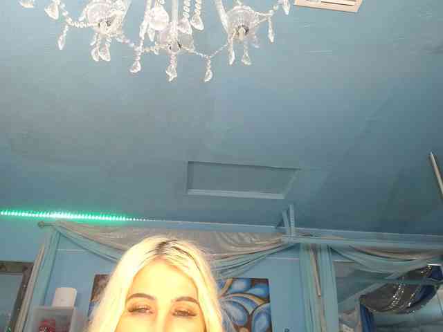 adrianna_fox webcam