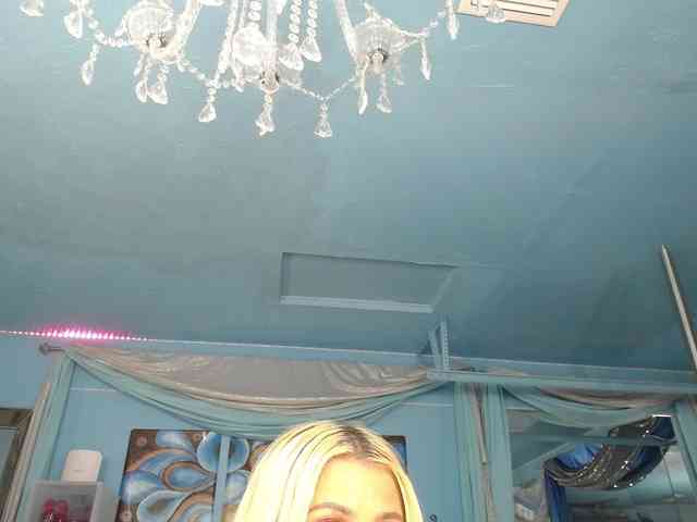 adrianna_fox webcam