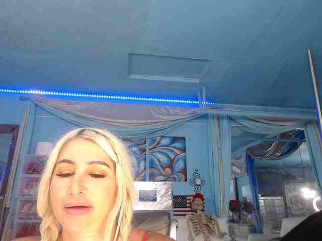 adrianna_fox webcam