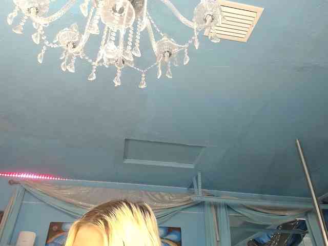 adrianna_fox webcam