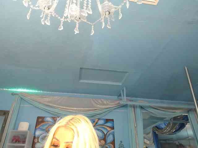 adrianna_fox adrianna_fox