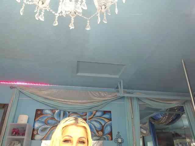 adrianna_fox