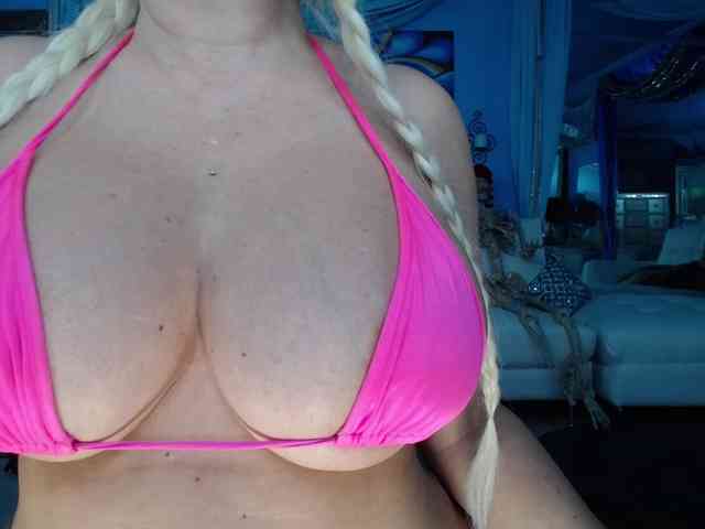 adrianna_fox