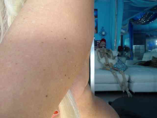 adrianna_fox webcam