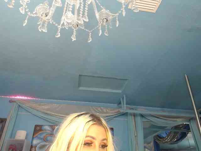 adrianna_fox
