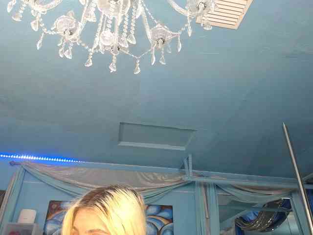 adrianna_fox webcam