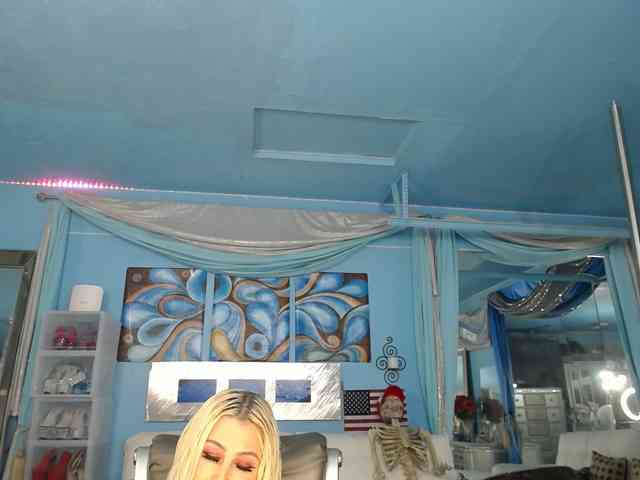 adrianna_fox webcam