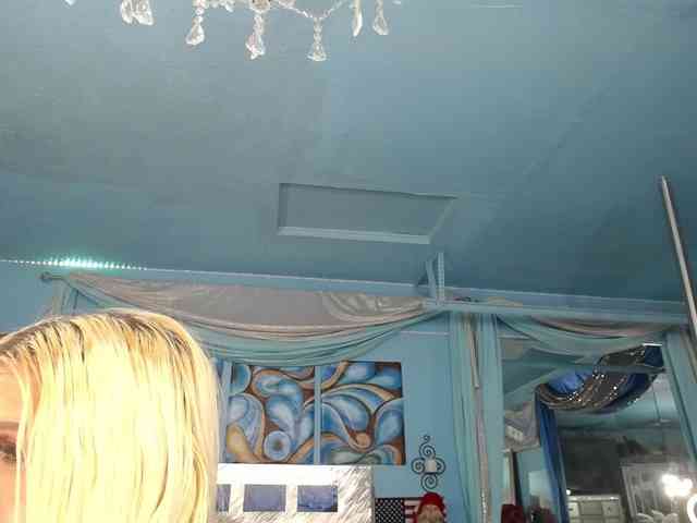 adrianna_fox webcam