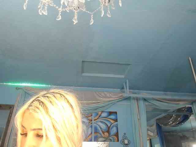 adrianna_fox webcam