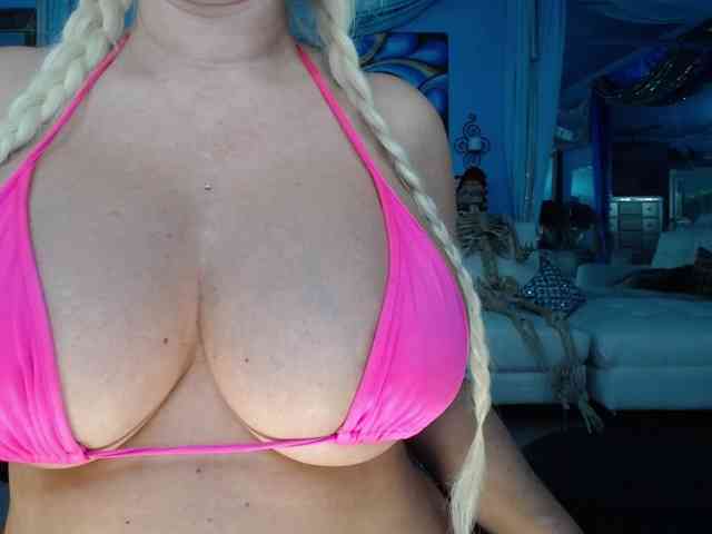adrianna_fox