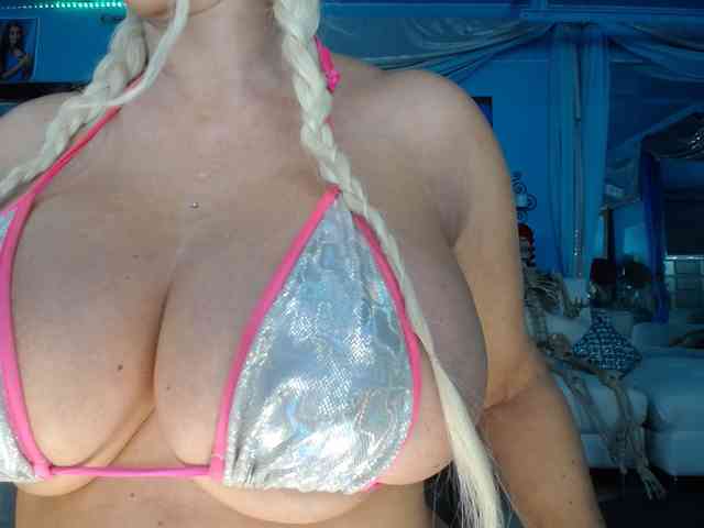 adrianna_fox