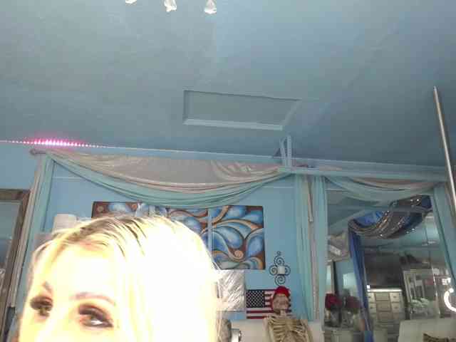 adrianna_fox