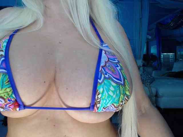 adrianna_fox