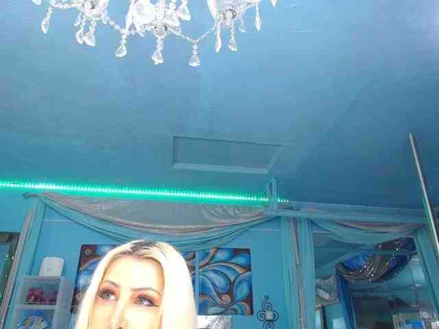 adrianna_fox