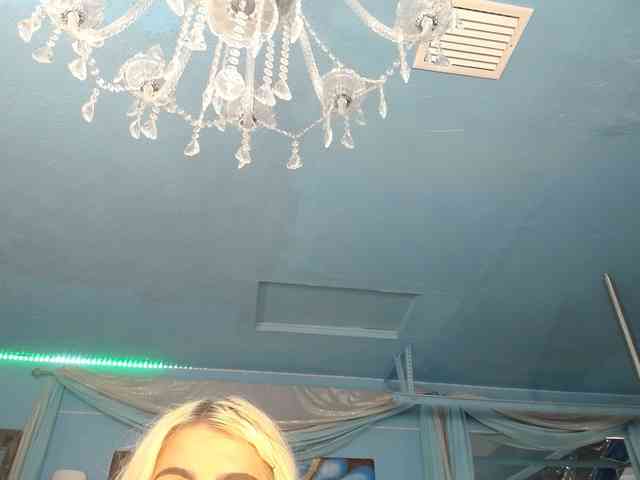 adrianna_fox webcam