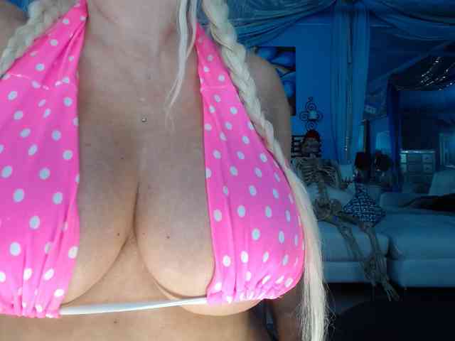 adrianna_fox webcam