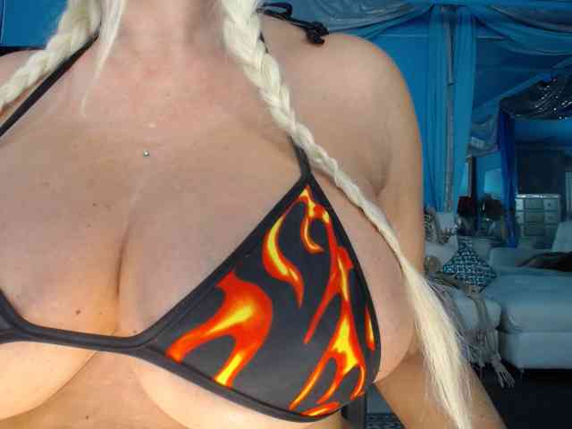 adrianna_fox webcam