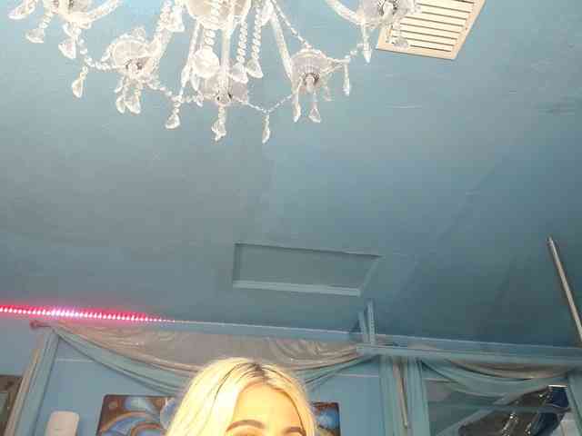 adrianna_fox webcam