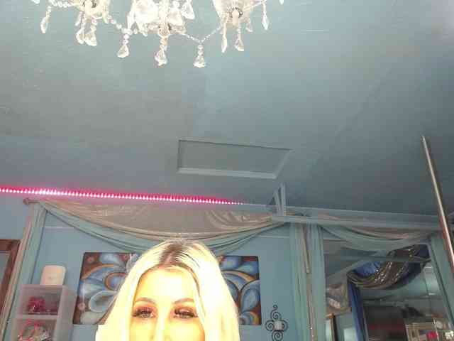 adrianna_fox