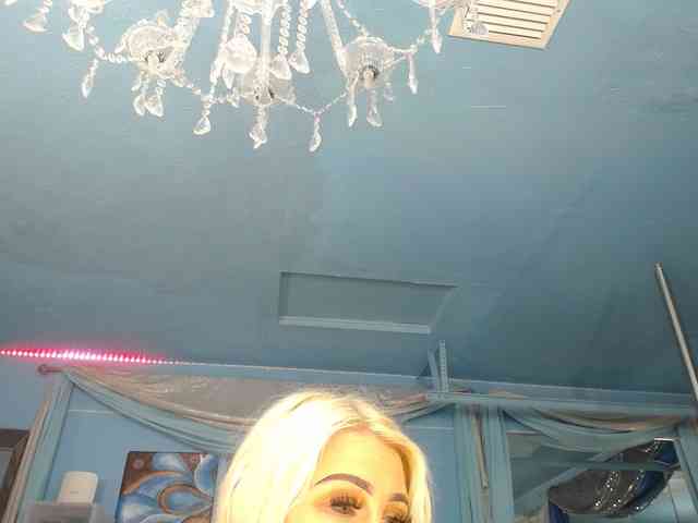 adrianna_fox