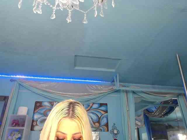 adrianna_fox webcam