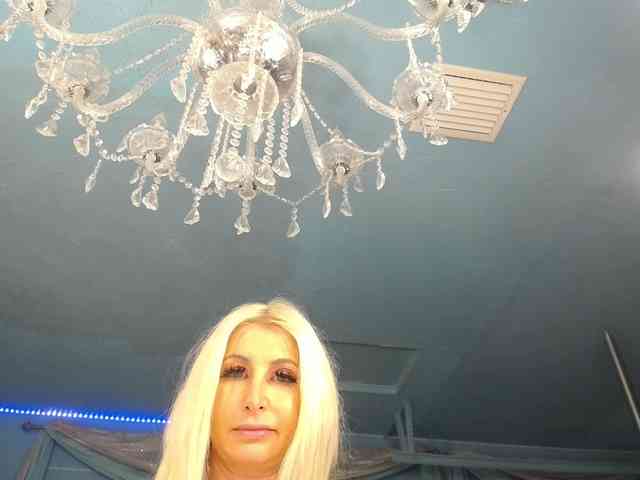 adrianna_fox