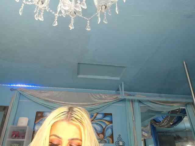 adrianna_fox webcam