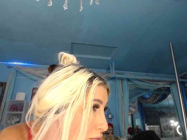 adrianna_fox webcam
