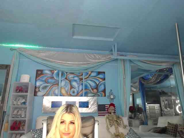 adrianna_fox webcam