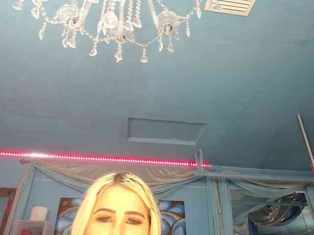 adrianna_fox webcam