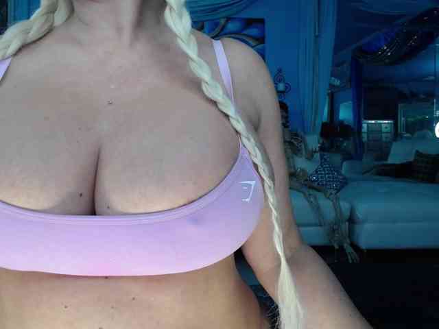 adrianna_fox