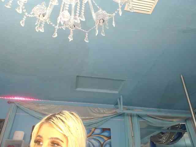 adrianna_fox webcam