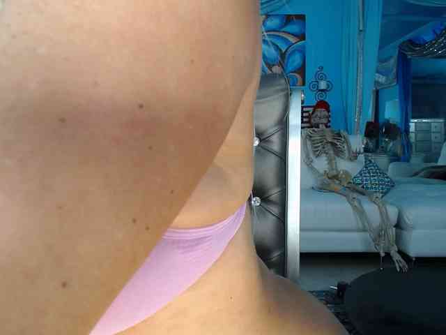 adrianna_fox webcam