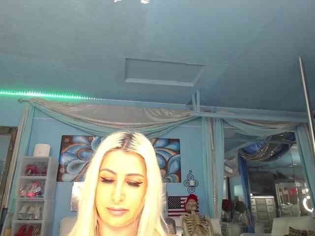 adrianna_fox