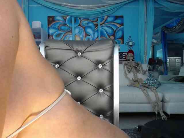 adrianna_fox