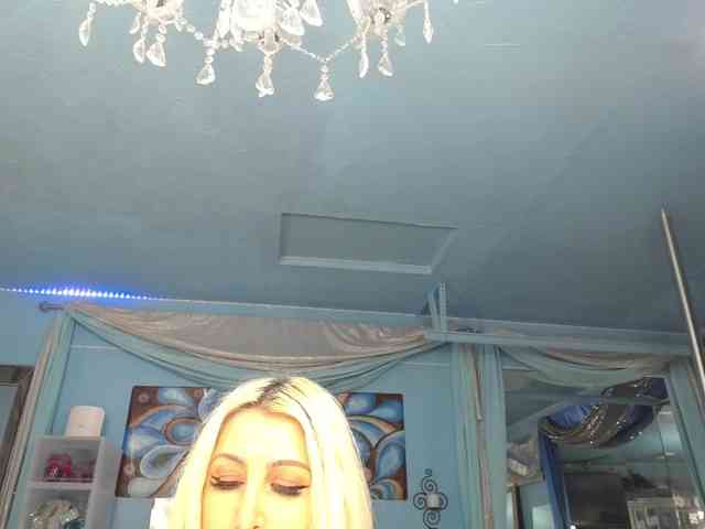 adrianna_fox webcam