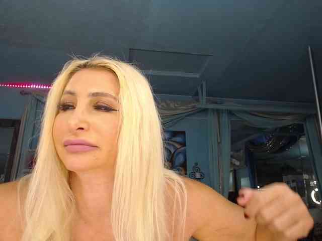 adrianna_fox