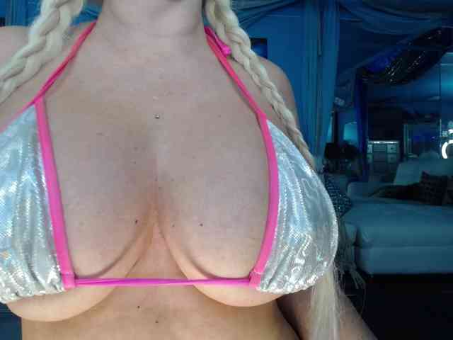 adrianna_fox