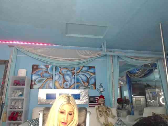adrianna_fox webcam