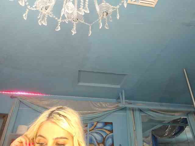 adrianna_fox webcam