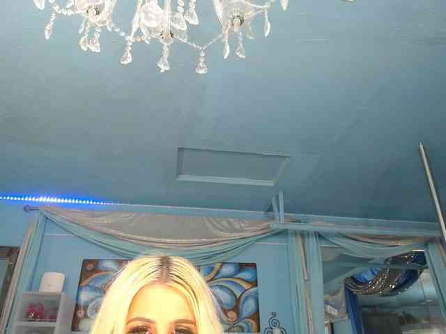 adrianna_fox