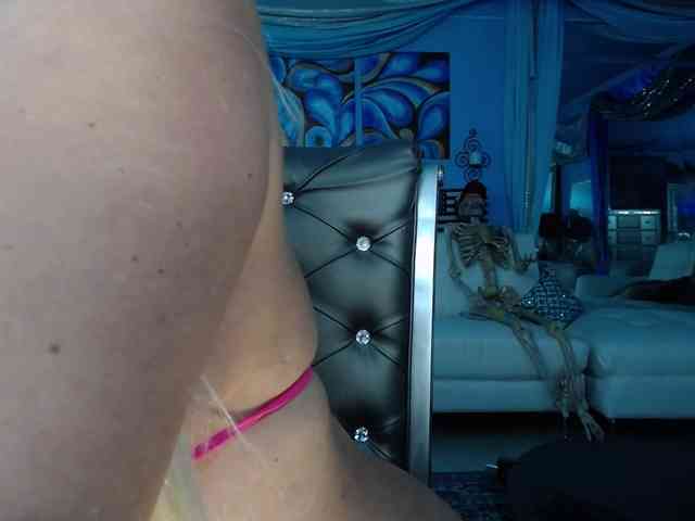 adrianna_fox webcam