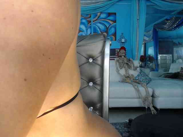 adrianna_fox webcam