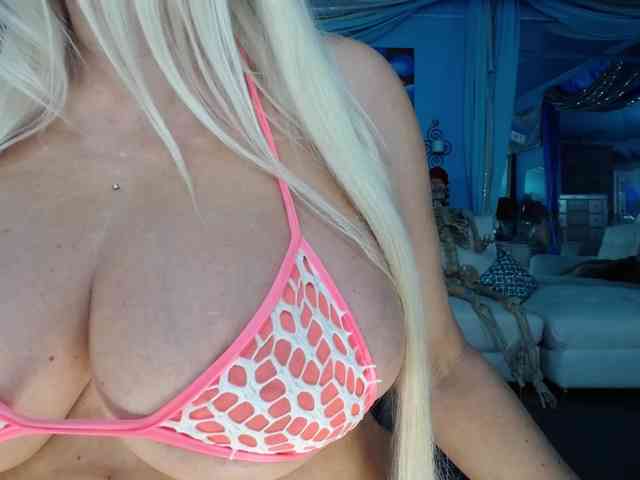 adrianna_fox